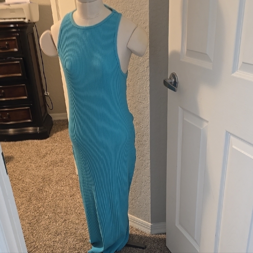 Ribbed Midi Dress